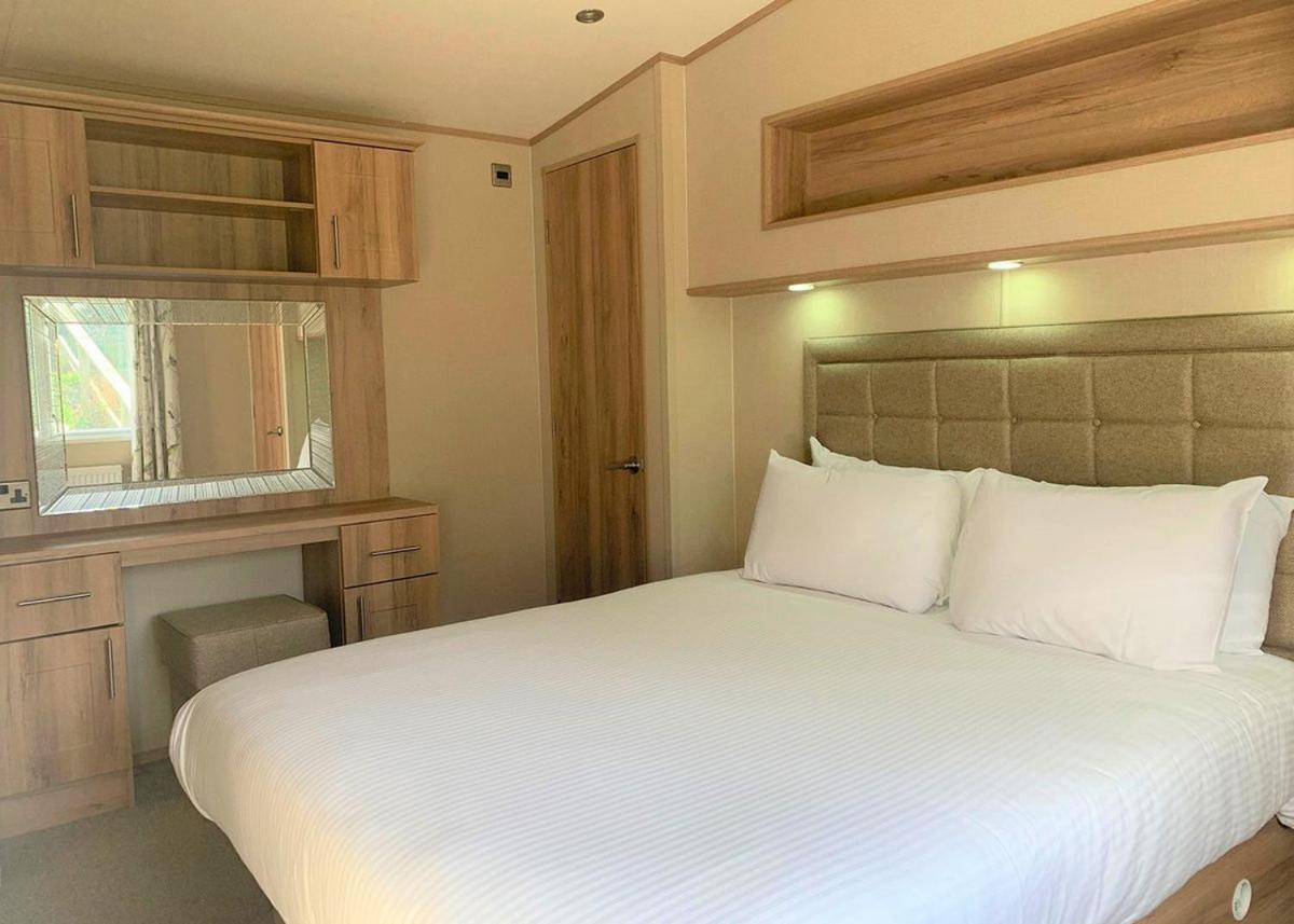 Praa Sands Holiday Park Saint Hilary  ภายนอก รูปภาพ