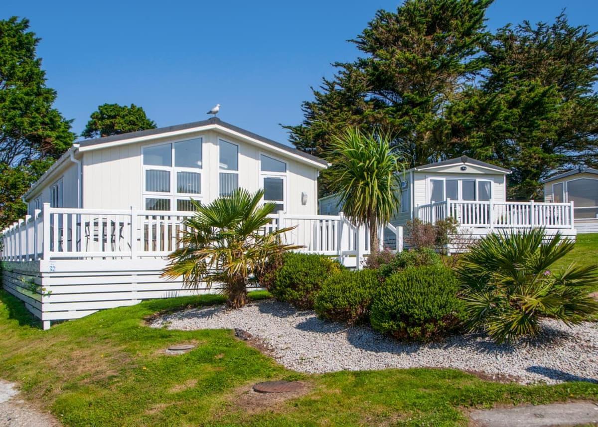 Praa Sands Holiday Park Saint Hilary  ภายนอก รูปภาพ